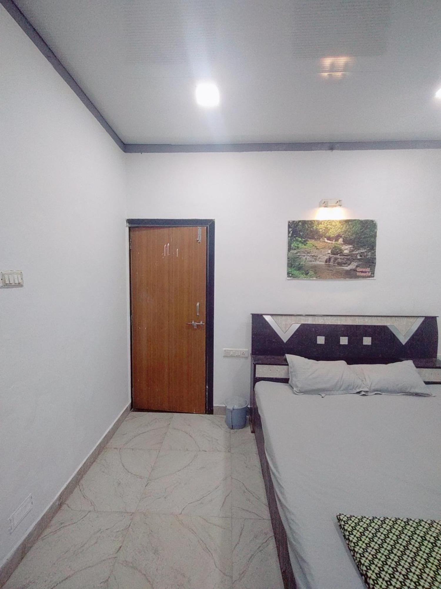 Hotel Seafront Murud  Exterior photo